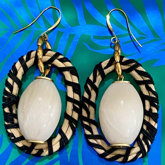 Raffia-Wrapped Wicker Oval Earrings - Picture 2 of 10